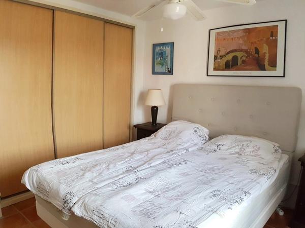 Maison de ville avec garage et terrasse