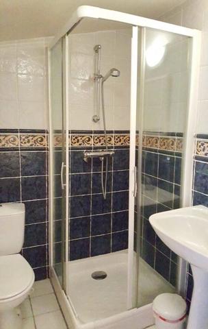 Maison de ville avec garage et terrasse