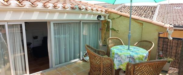 Maison de ville avec garage et terrasse