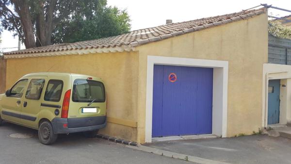 Maison de ville avec garage et terrasse