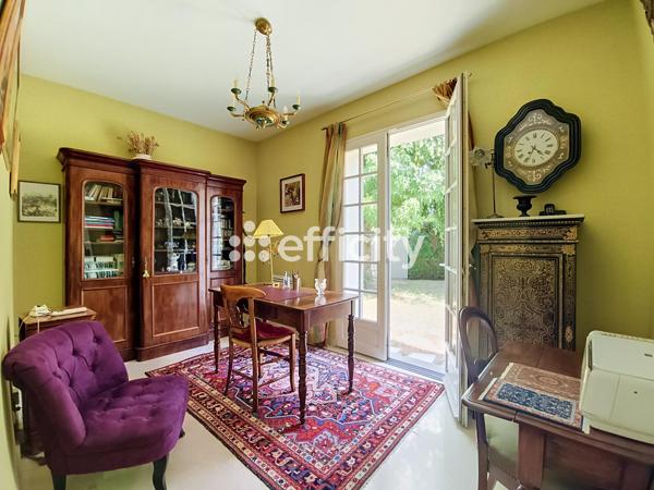 Maison
         6 pièces
        - 112 m² Bien prestige 650 000 € *