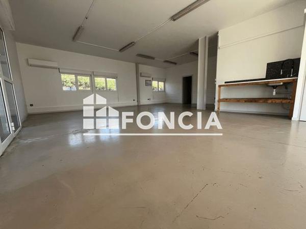 Location Local commercial 4 pièces 210 m² - 7 RUE DE LA TET Ille Sur Tet 66130