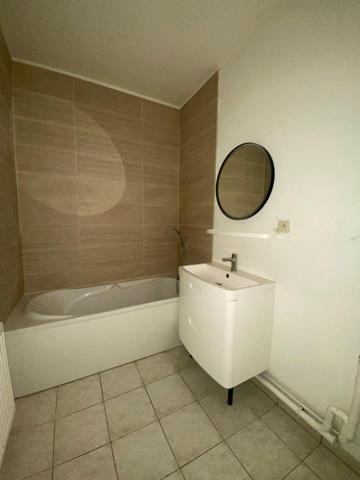 APPARTEMENT TYPE 2 RDC AVEC PLACE DE PARKING PROCHE BOULEVARD WATTEAU