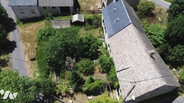 A VENDRE CORPS DE FERME  LES MONTS VERTS