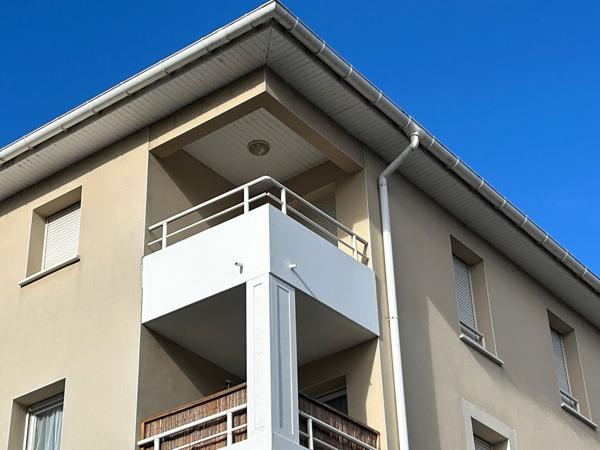 Appartement meublé plein centre avec balcon