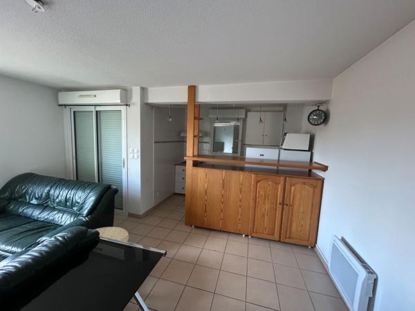 Appartement meublé plein centre avec balcon