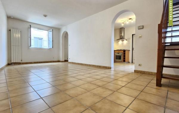 Vente Maison de village Avec garage et cour à rafraîchir Fauillet