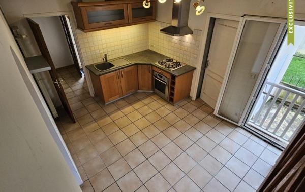 Vente Maison de village Avec garage et cour à rafraîchir Fauillet