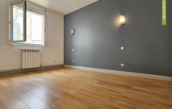 Vente Maison de village Avec garage et cour à rafraîchir Fauillet