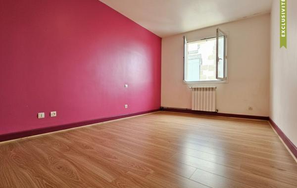 Vente Maison de village Avec garage et cour à rafraîchir Fauillet