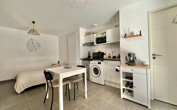 Appartement à vendre    1 pièce •  Saint-Jean-de-Védas