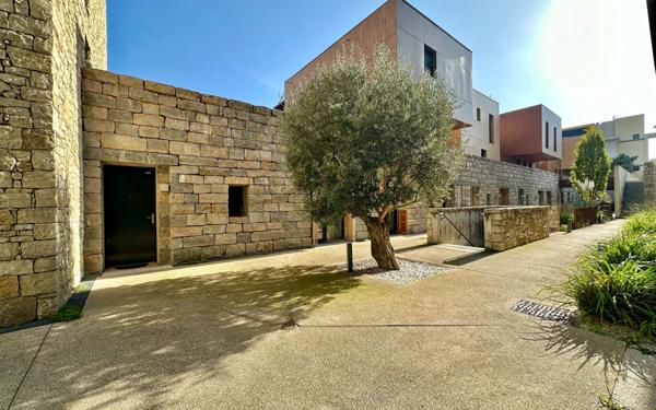 Appartement à vendre    1 pièce •  Saint-Jean-de-Védas