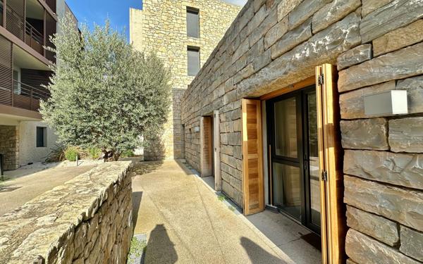 Appartement à vendre    1 pièce •  Saint-Jean-de-Védas