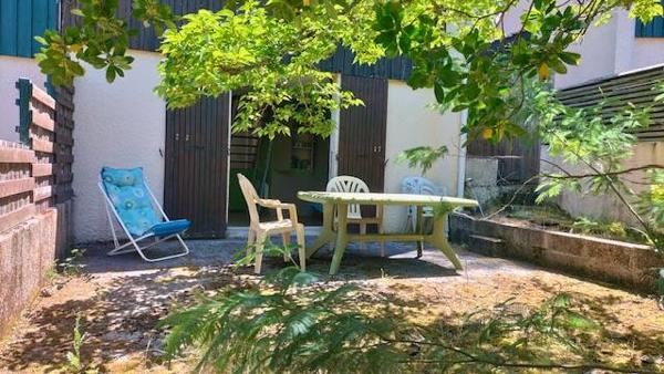 Pavillon dans la pinède à 1500m des plages océanes et proche des pistes cyclables