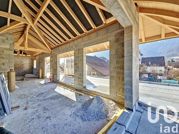 Triplex 3 pièces de 75 m² à Marnaz (74460)