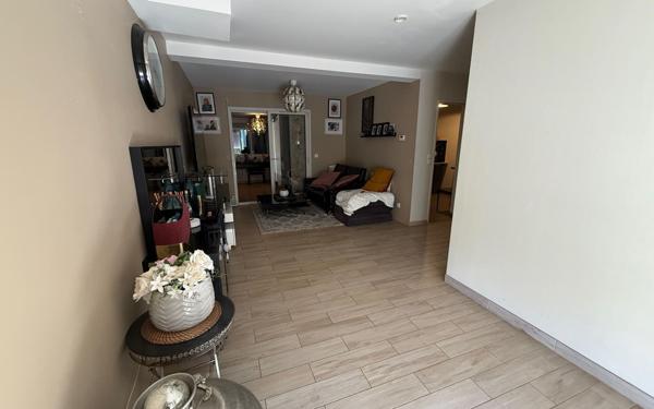 Maison à vendre    8 pièces • 152 m2 Sandillon