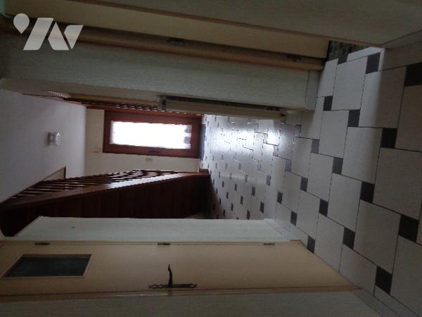 PAVILLON EN SORTIE DE BOURG