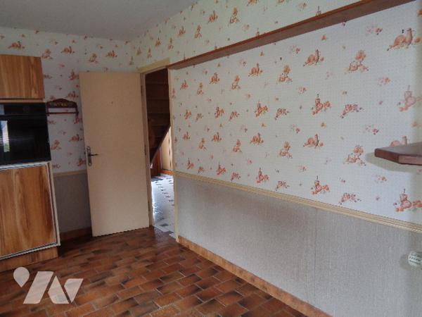 PAVILLON EN SORTIE DE BOURG