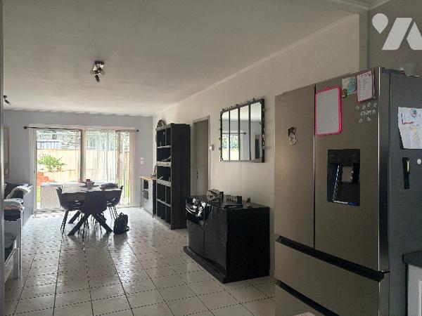 Villa plain-pied, jardin, garage, 3 chambres, pièce de vie ouverte, quartier calme et résidentiel !