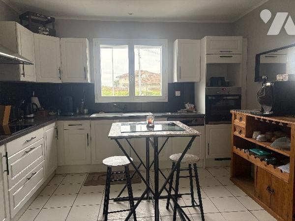 Villa plain-pied, jardin, garage, 3 chambres, pièce de vie ouverte, quartier calme et résidentiel !