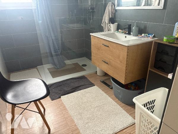 Villa plain-pied, jardin, garage, 3 chambres, pièce de vie ouverte, quartier calme et résidentiel !