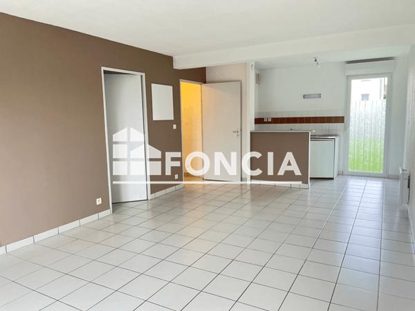 Location Appartement 2 pièces 49.83 m² - SQUARE DE GASTINE Sable Sur Sarthe 72300
