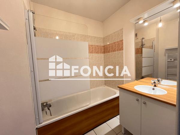 Location Appartement 2 pièces 49.83 m² - SQUARE DE GASTINE Sable Sur Sarthe 72300