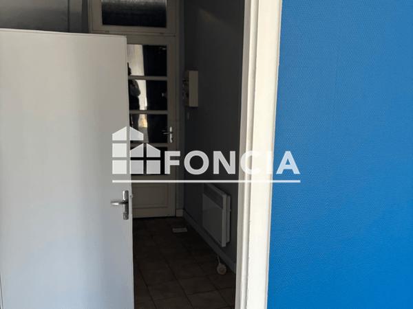 Location Local commercial 2 pièces 28.97 m² - 10 RUE MICHEL VIELLE Sable Sur Sarthe 72300