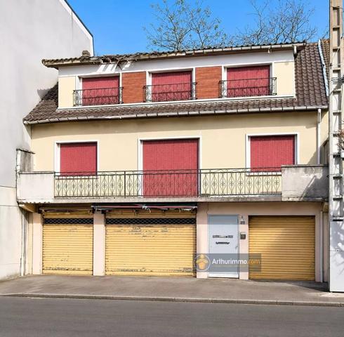 Vente                                                      Maison
                        
                     8 pièces                      160 m2                     à Villeparisis