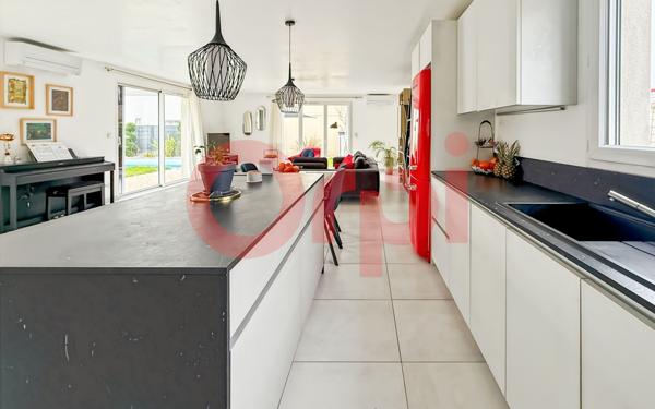 Maison à vendre    5 pièces • 140 m2 Saint-Priest