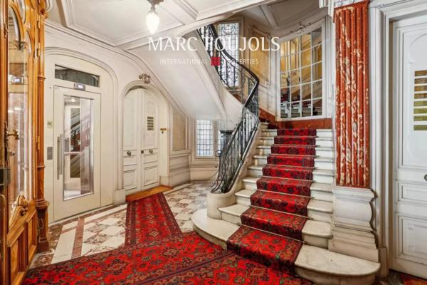 Paris XVII– À proximité immédiate du Parc Monceau