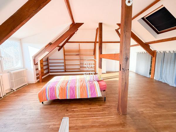 79200 PARTHENAY Charmante maison des années 50 avec piscine & jardin