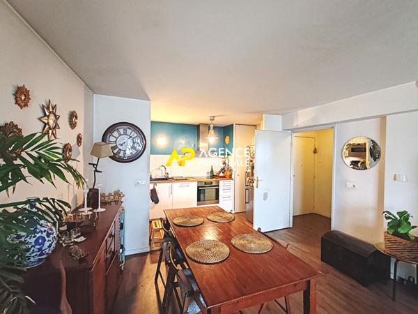 Appartement Argenteuil Centre-Ville 4 pièces 3 chambres de 81 m2 €246 000 ** - Référence 4355