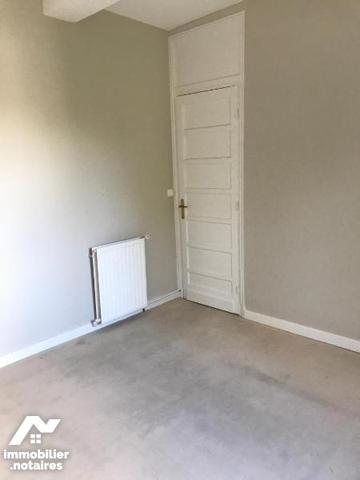 Appartement F4 avec parking et jardin privatif