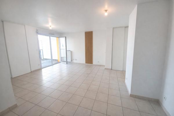 Appartement VENISSIEUX 44.3 m²