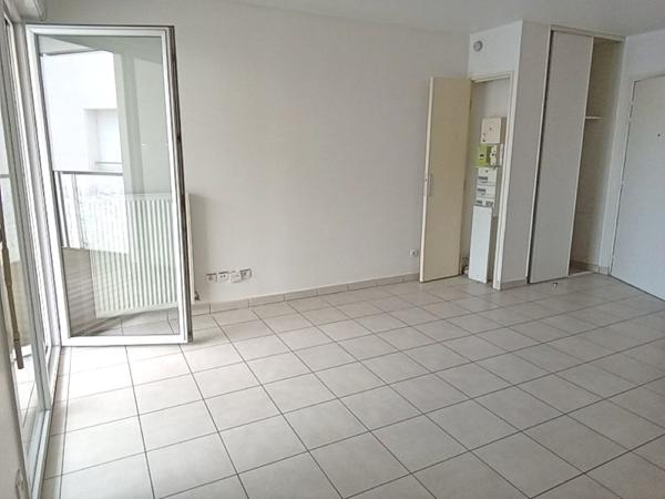 Appartement VENISSIEUX 44.3 m²
