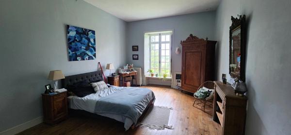 Château 10 pièces Proche de POUZAUGES (85)