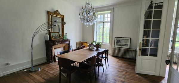 Château 10 pièces Proche de POUZAUGES (85)