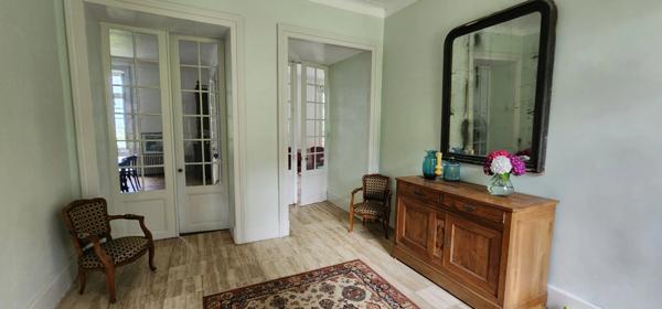 Château 10 pièces Proche de POUZAUGES (85)