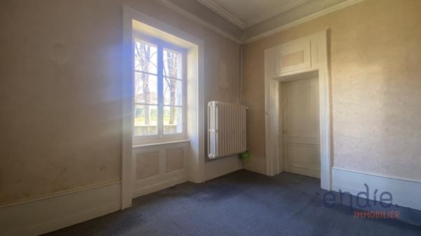 Elégante maison de Maitre, 11,pièces au centre ville de Morteau