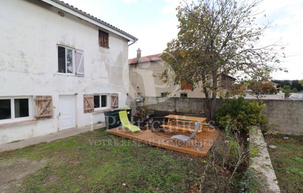 Exclu sur St Maurice L'Exil grande maison à rénover sur terrain 3000 m2