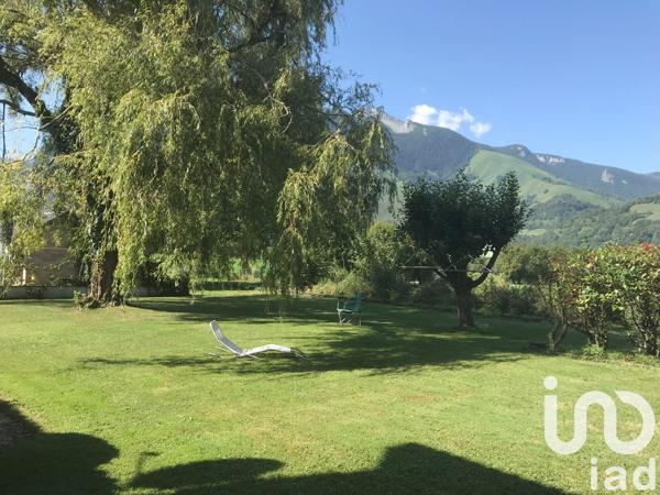 Maison 9 pièces de 161 m² à Bedous (64490)