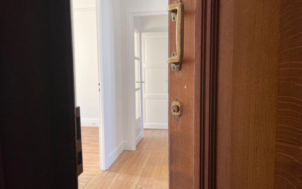 Appartement à louer    2 pièces • 58,01 m2 Paris 16