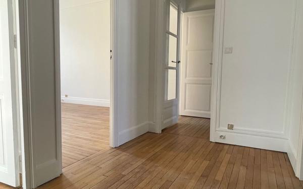 Appartement à louer    2 pièces • 58,01 m2 Paris 16