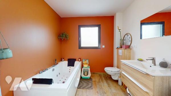 MAISON RECENTE DE PLAIN PIED - BRIX