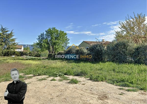 Charleval (13350) Terrain à bâtir - 639 m2 - Charleval - Zone pavillonnaire