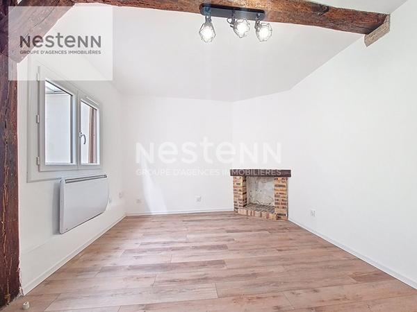 ORLEANS PLACE DU MARTROI - T2 - JARDIN PRIVATIF de 22m²  - DPE D !