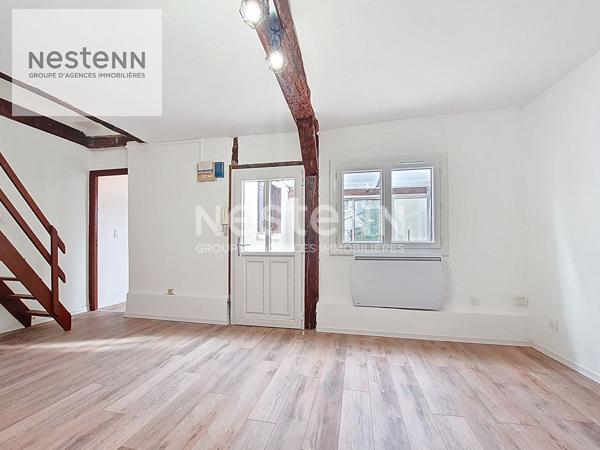 ORLEANS PLACE DU MARTROI - T2 - JARDIN PRIVATIF de 22m²  - DPE D !