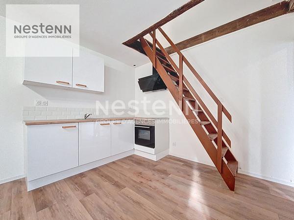 ORLEANS PLACE DU MARTROI - T2 - JARDIN PRIVATIF de 22m²  - DPE D !