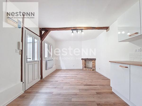 ORLEANS PLACE DU MARTROI - T2 - JARDIN PRIVATIF de 22m²  - DPE D !